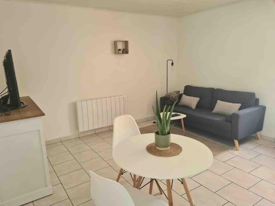 שאלון-סור-סאון Joli Appartement Avec Coin Jardin מראה חיצוני תמונה